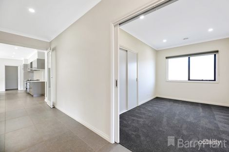 Property photo of 9 Empire Avenue Drouin VIC 3818