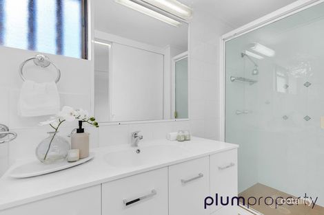 Property photo of 8/116 Clarence Road Indooroopilly QLD 4068