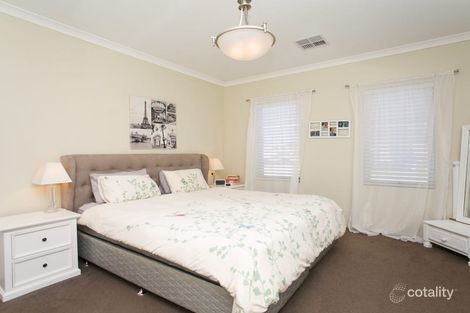 Property photo of 17 Tintoretto Bend Tapping WA 6065