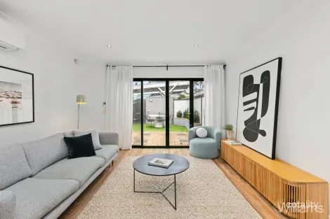 Property photo of 2/145 Mason Street Newport VIC 3015
