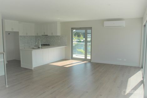 Property photo of 101/31 Linden Tree Way Cranbourne North VIC 3977