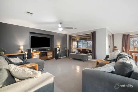 Property photo of 13 Diamond Drive Cardigan Village VIC 3352