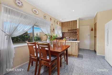 Property photo of 9 Chestnut Drive St Albans VIC 3021