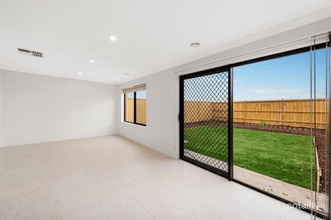 Property photo of 27 Keskadale Way Clyde North VIC 3978