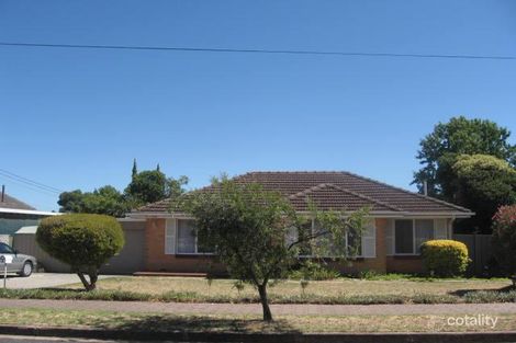 4 Chatsworth Ave, Valley View, SA 5093