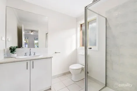 Property photo of 11 Verde Parade Epping VIC 3076