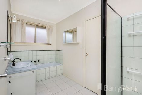 Property photo of 2/20 Gabrielle Crescent Gladstone Park VIC 3043