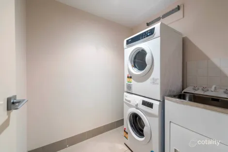 Property photo of 1/5 London Circuit City ACT 2601