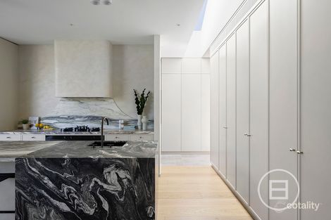 Property photo of 2 Almond Street Caulfield South VIC 3162