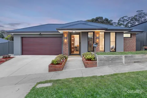 4 Observation Ct, Brown Hill, VIC 3350