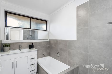 Property photo of 1/31 Clarinda Road Essendon VIC 3040