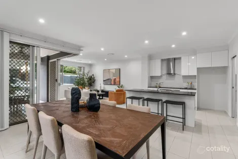 Property photo of 32 Kitchener Street Wynnum QLD 4178