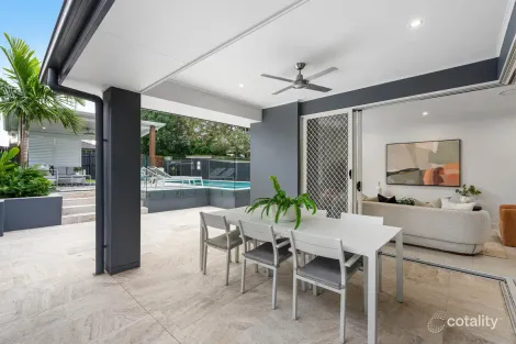Property photo of 32 Kitchener Street Wynnum QLD 4178