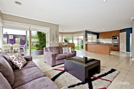 Property photo of 33 Hazel Glen Drive Doreen VIC 3754
