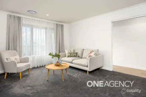 Property photo of 12 Lawrence Avenue Gobbagombalin NSW 2650