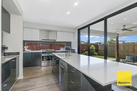 Property photo of 52 Majestic Crescent Hemmant QLD 4174