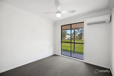 Property photo of 28 Eileen Court Kensington Grove QLD 4341