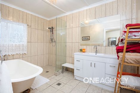 Property photo of 13A Angel Street Lake Albert NSW 2650