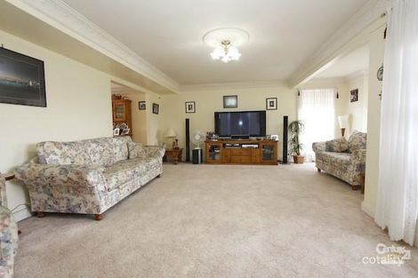 Property photo of 18 Kentmere Drive Lakelands NSW 2282