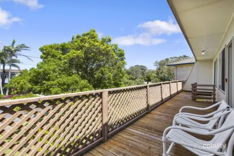 Property photo of 29 Dammerel Crescent Emerald Beach NSW 2456