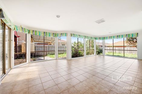 Property photo of 4 Thompson Crescent Roxburgh Park VIC 3064