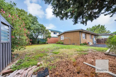 Property photo of 23 Larkspur Drive St Albans VIC 3021