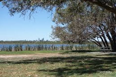 Property photo of 9 Cayley Street Glendalough WA 6016