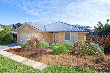 33 Mebbin Cct, Woongarrah, NSW 2259