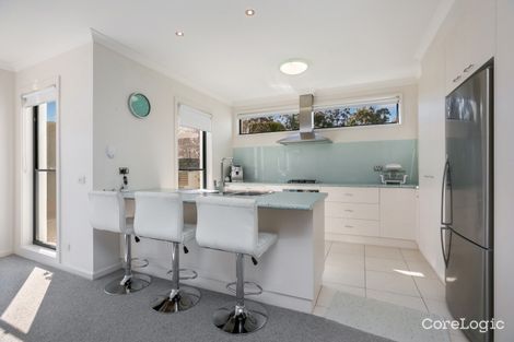 Property photo of 19 Isabella Grove Strathdale VIC 3550