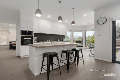 Property photo of 12 Halsbury Court St Helena VIC 3088