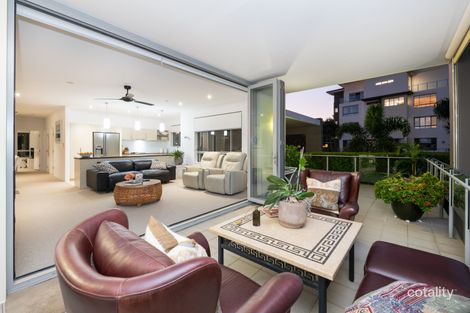 Property photo of 111/3 Pendraat Parade Hope Island QLD 4212