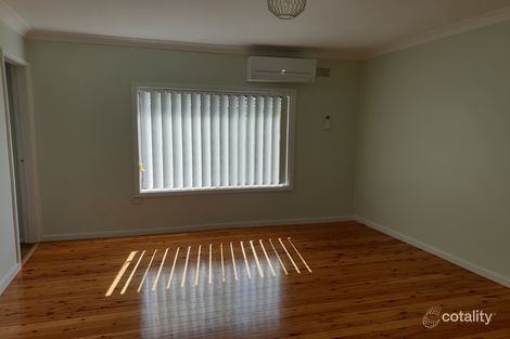 Property photo of 17 Echuca Crescent Koonawarra NSW 2530