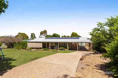 11 Leahy Dr, Kingsthorpe, QLD 4400