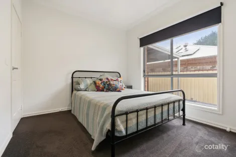 Property photo of 2/28 Gordon Crescent Romsey VIC 3434
