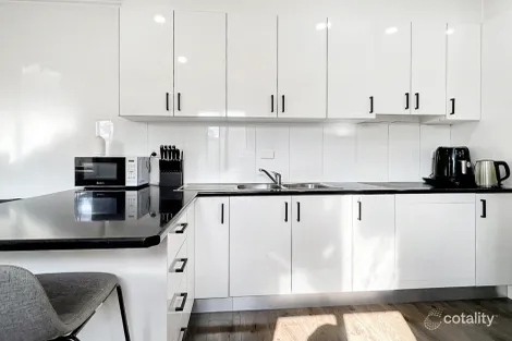 31 Melbourne St, Oxley Park, NSW 2760