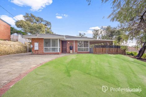 Property photo of 4 Lucien Place Australind WA 6233