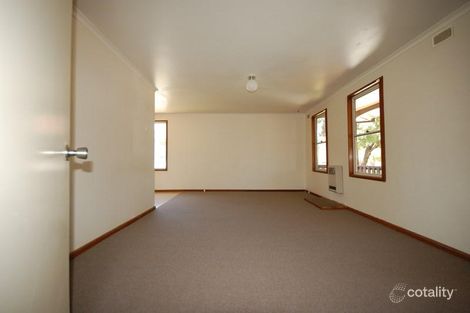 Property photo of 9 McKern Place Griffith NSW 2680