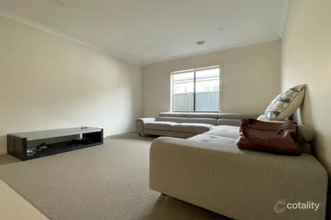 Property photo of 61 Eliburn Drive Cranbourne East VIC 3977