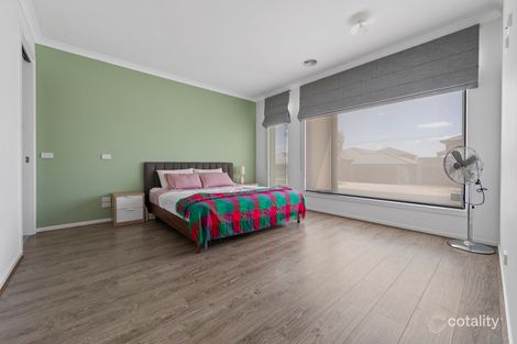 Property photo of 42 Yarrowee Crescent Wollert VIC 3750