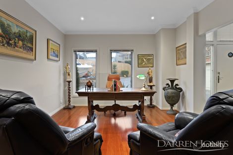 Property photo of 4 Sette Court Greensborough VIC 3088
