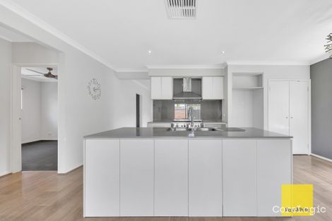 Property photo of 27 Hollywood Avenue Point Cook VIC 3030