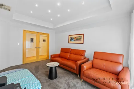 Property photo of 43 Runnymede Gate Wellard WA 6170