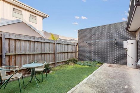 Property photo of 2/49 Stenhouse Avenue Brooklyn VIC 3012