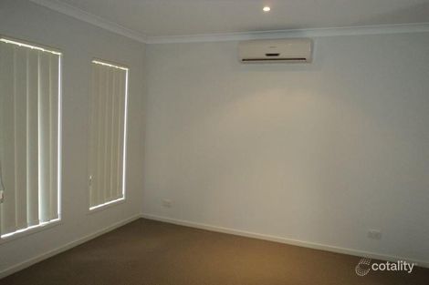 19 Pipetrack Cct, Cranbourne East, VIC 3977