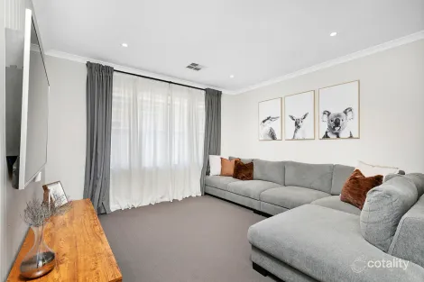 Property photo of 5 Wading Place Lake Coogee WA 6166