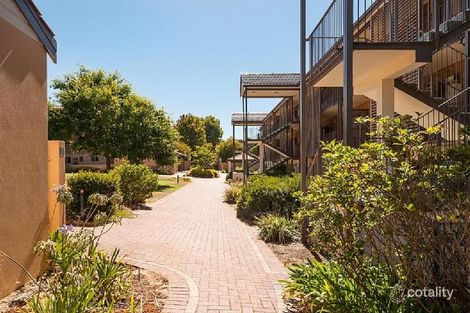 16/2 Gregory Way, Coolbellup, WA 6163