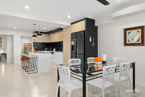 Property photo of 21/9 Veivers Road Palm Cove QLD 4879