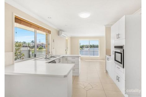 Property photo of 14 Seafoam Close Varsity Lakes QLD 4227