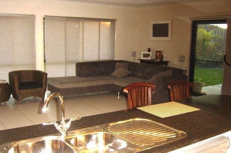 Property photo of 6 Blackheath Terrace Pacific Pines QLD 4211