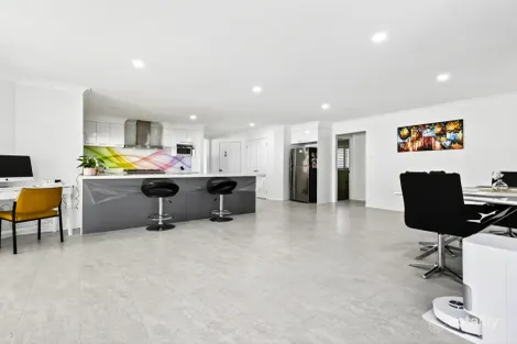 Property photo of 43 Piper Drive Hamlyn Terrace NSW 2259
